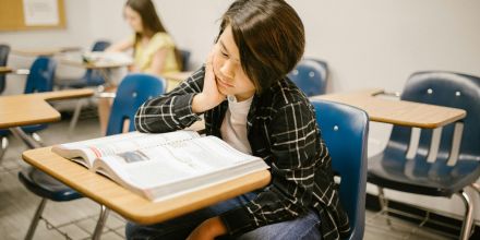 Les difficultés de lecture des jeunes français persistent (Depp)