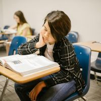 Les difficultés de lecture des jeunes français persistent (Depp)