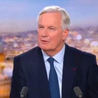 Que proposait Michel Barnier pour l’école en 2022 ? 